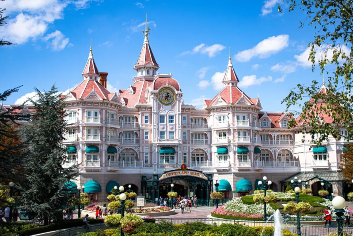 theme park hotel