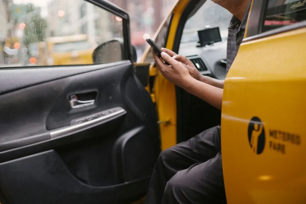 taxi app smartphone