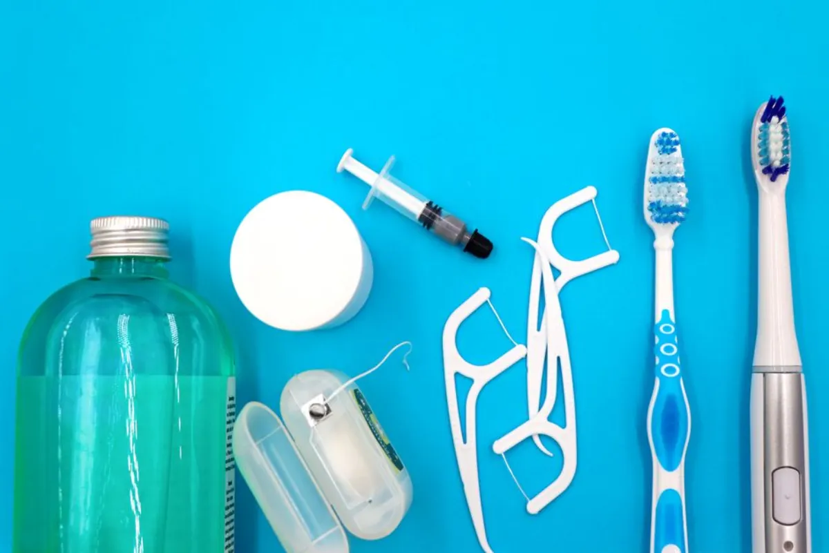 toothbrush floss