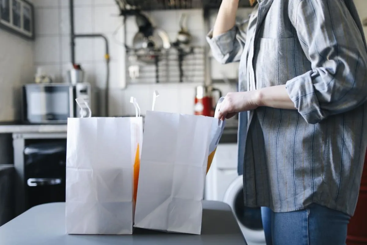 takeout bag