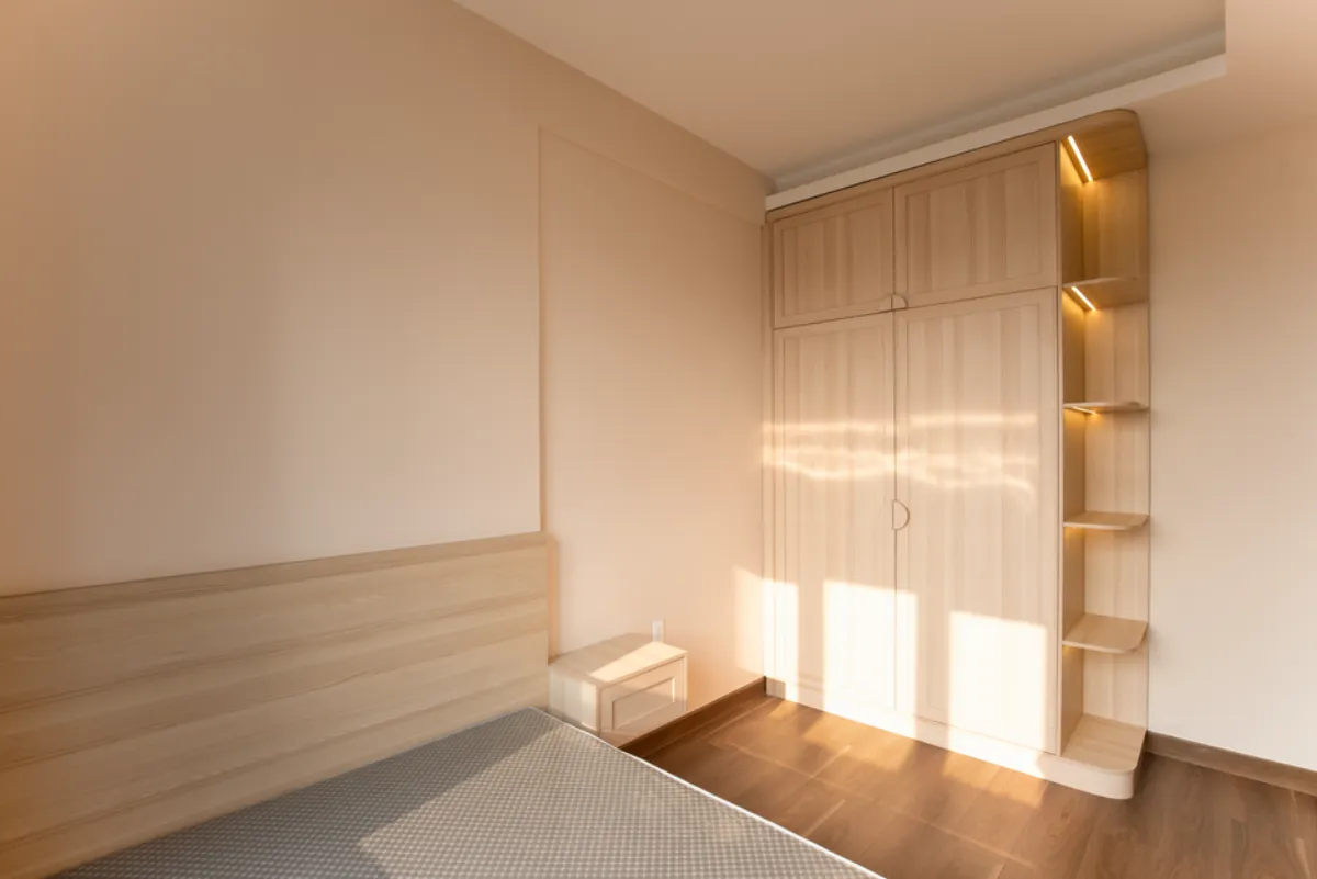 small wardrobe
