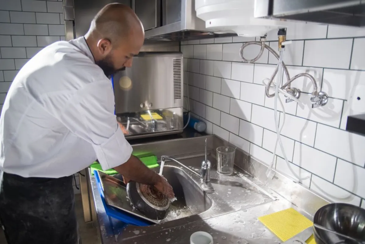 kitchen cleaning